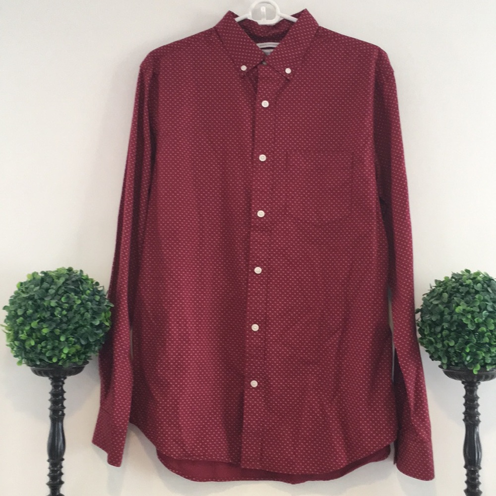 Old Navy maroon button down